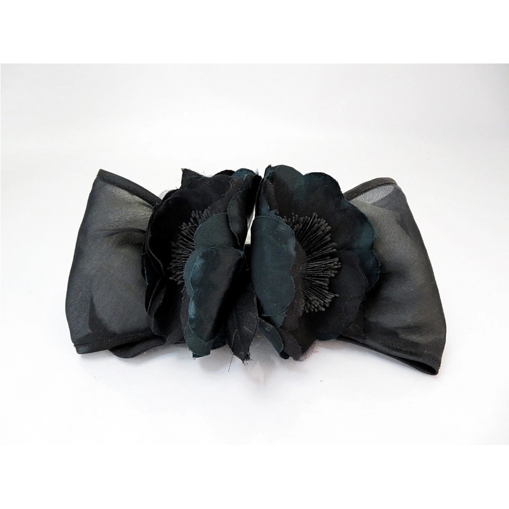 CHANEL Black Floral Hair Accessory - Picture 2 of 14